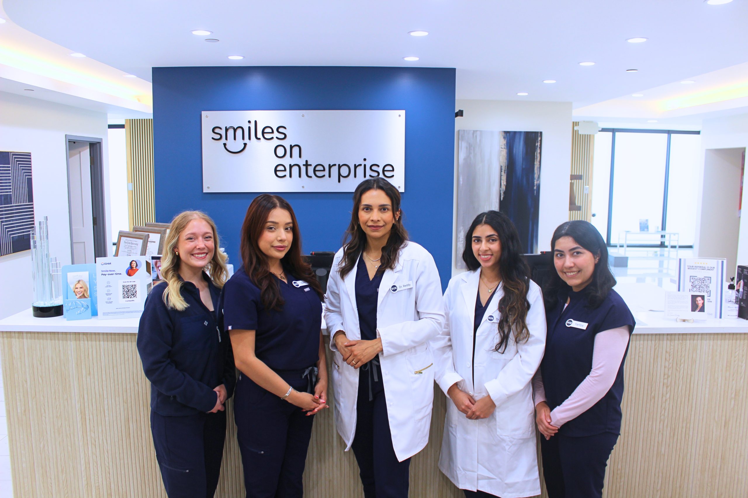 Smiles-on-Enterprise-Oak-Brook-IL-Team-Photo